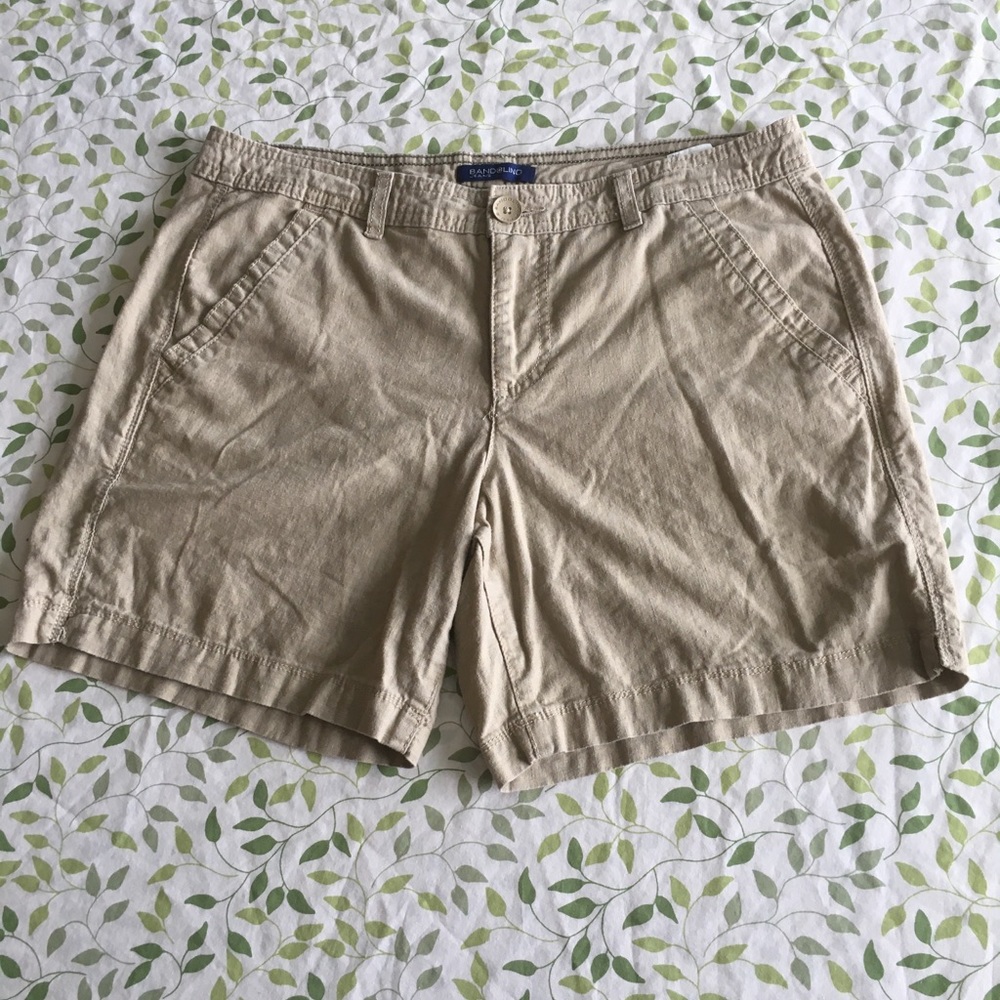 EUC Bandolino Khaki Shorts